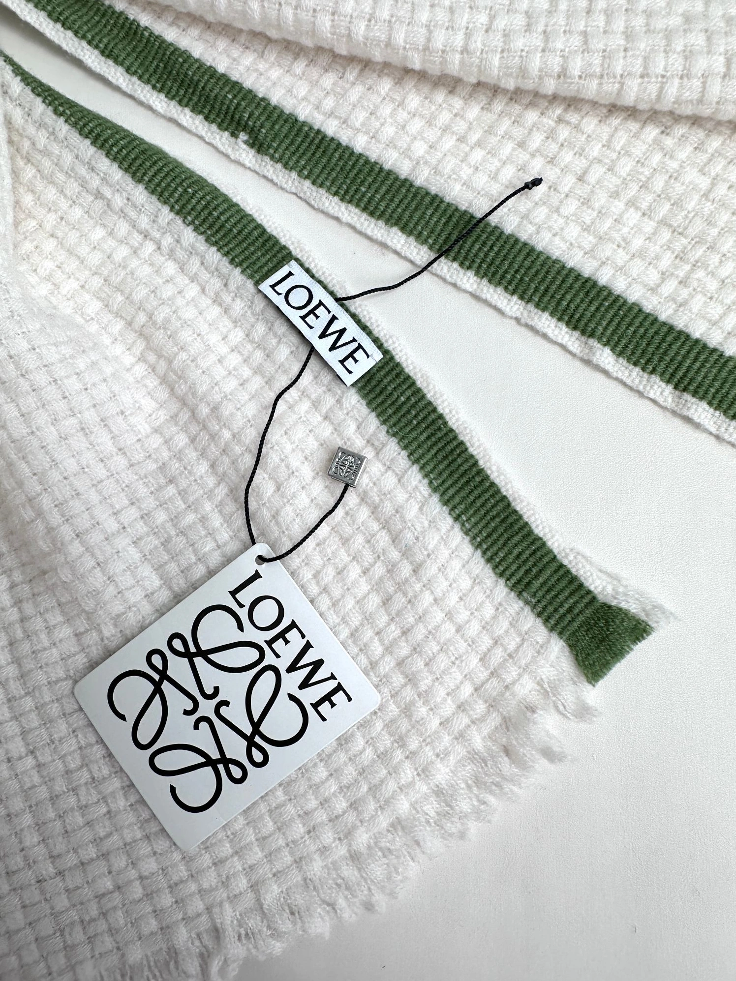 LOEWE Scarf Versatile 275