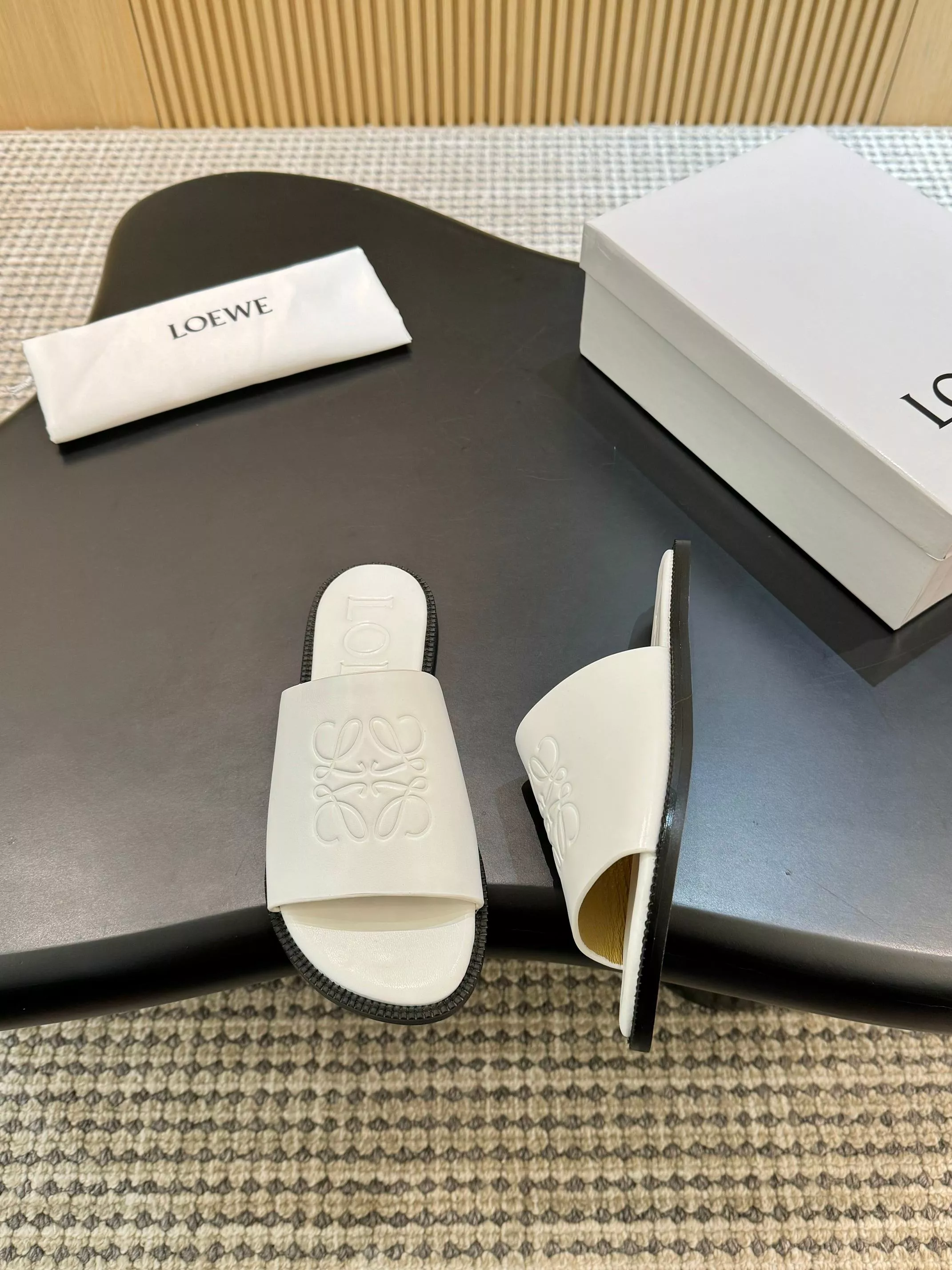 LOEWE Slippers For Men Breathable 3509