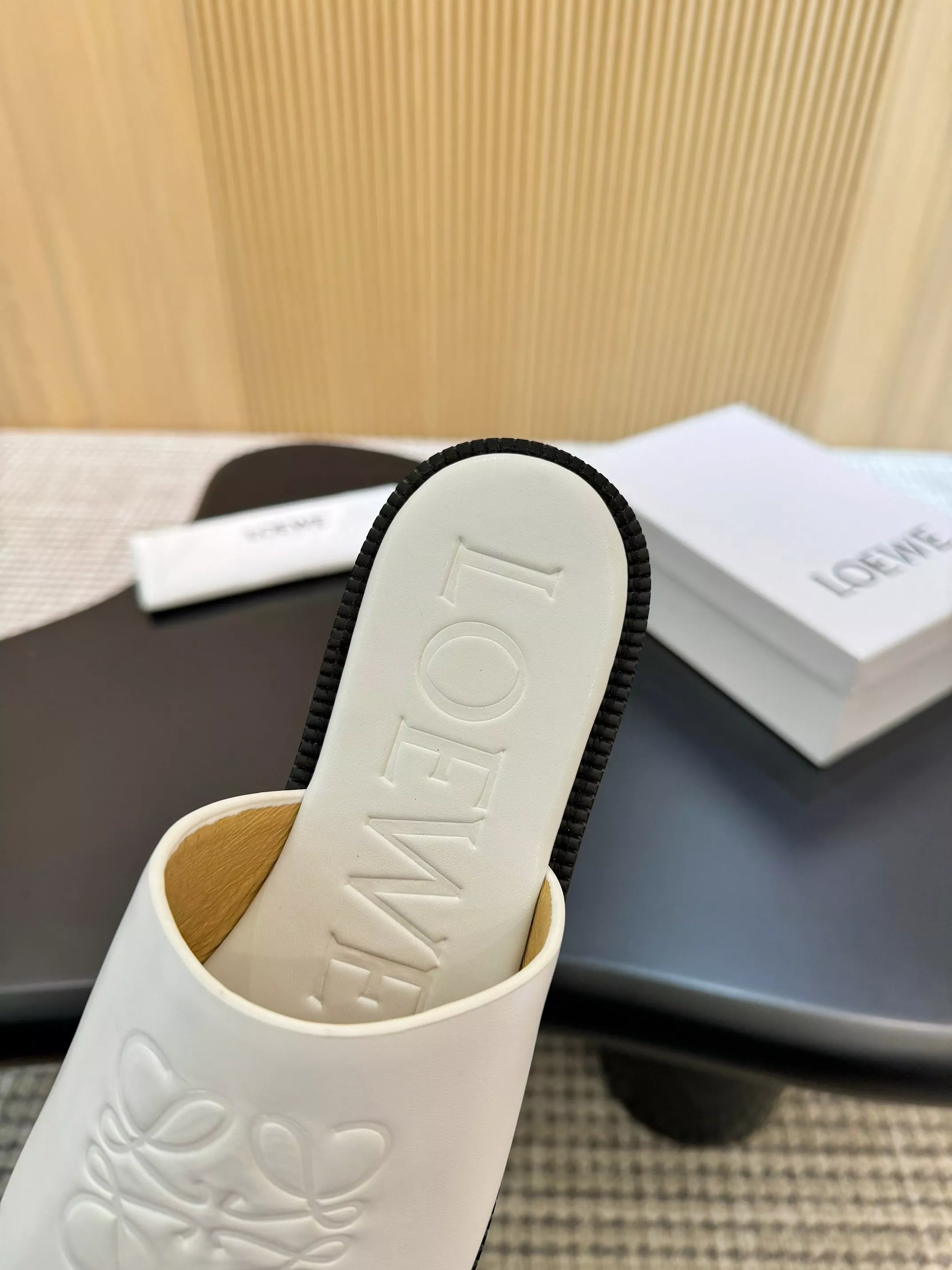 LOEWE Slippers For Men Breathable 3509