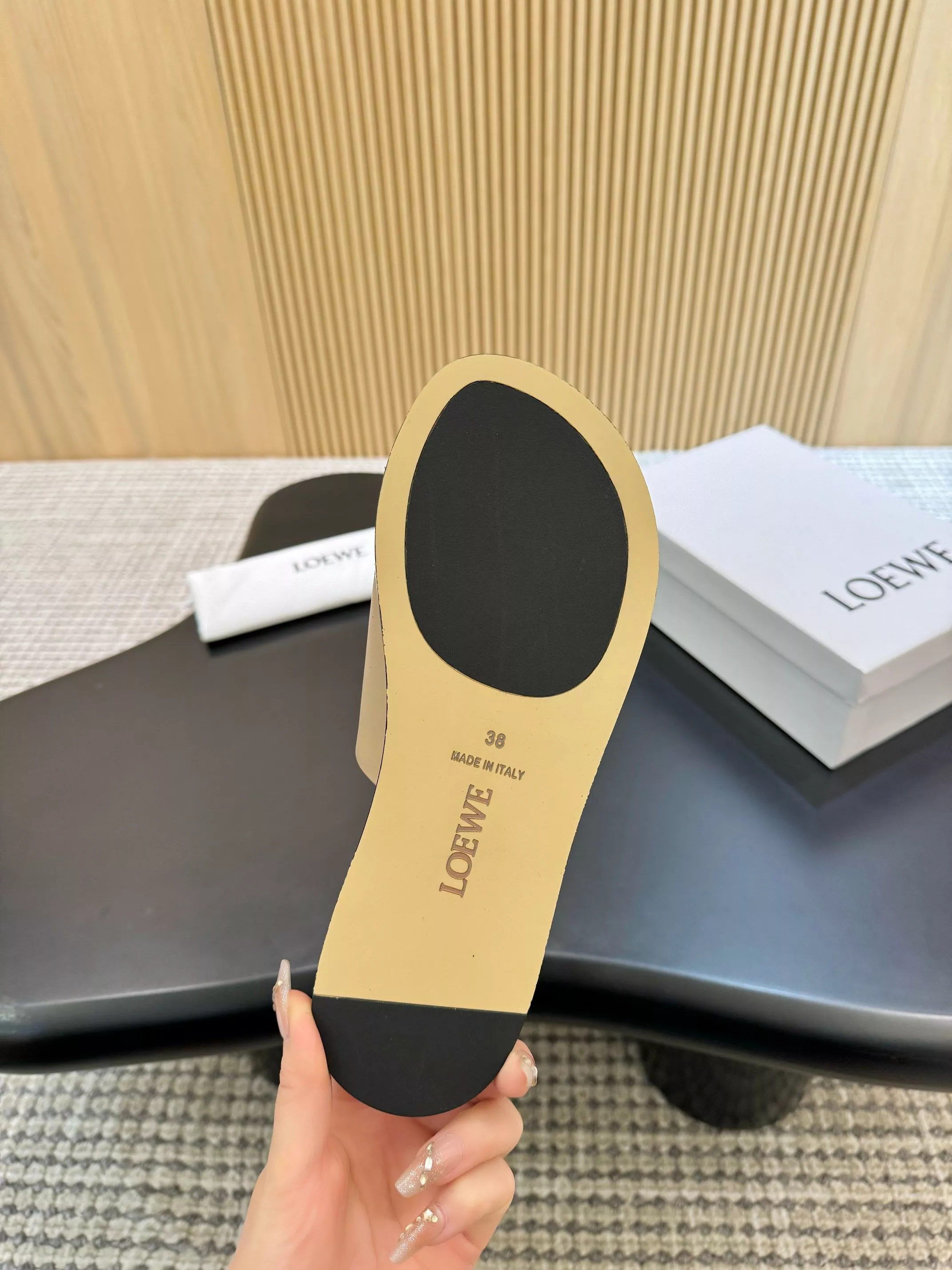 LOEWE Slippers For Men Durable 2038
