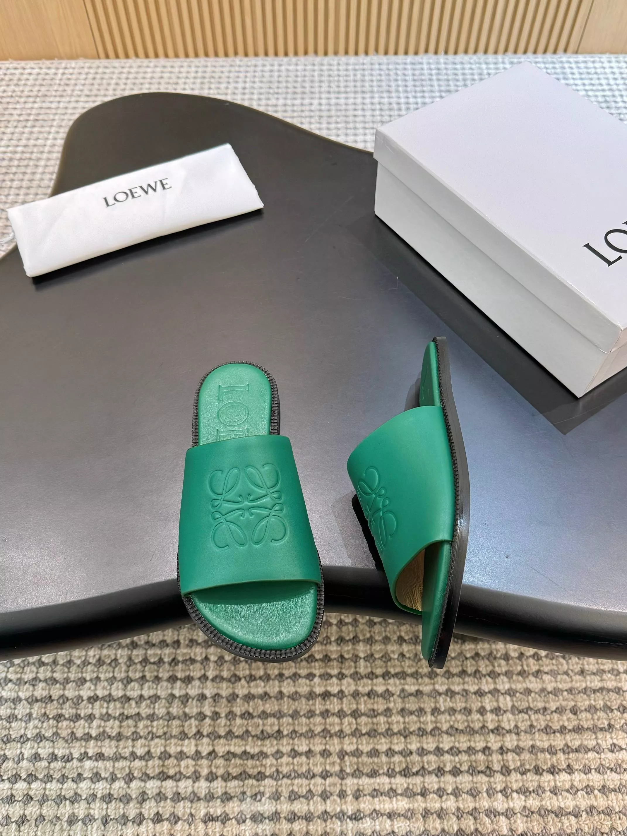 LOEWE Slippers For Men Practical 7350