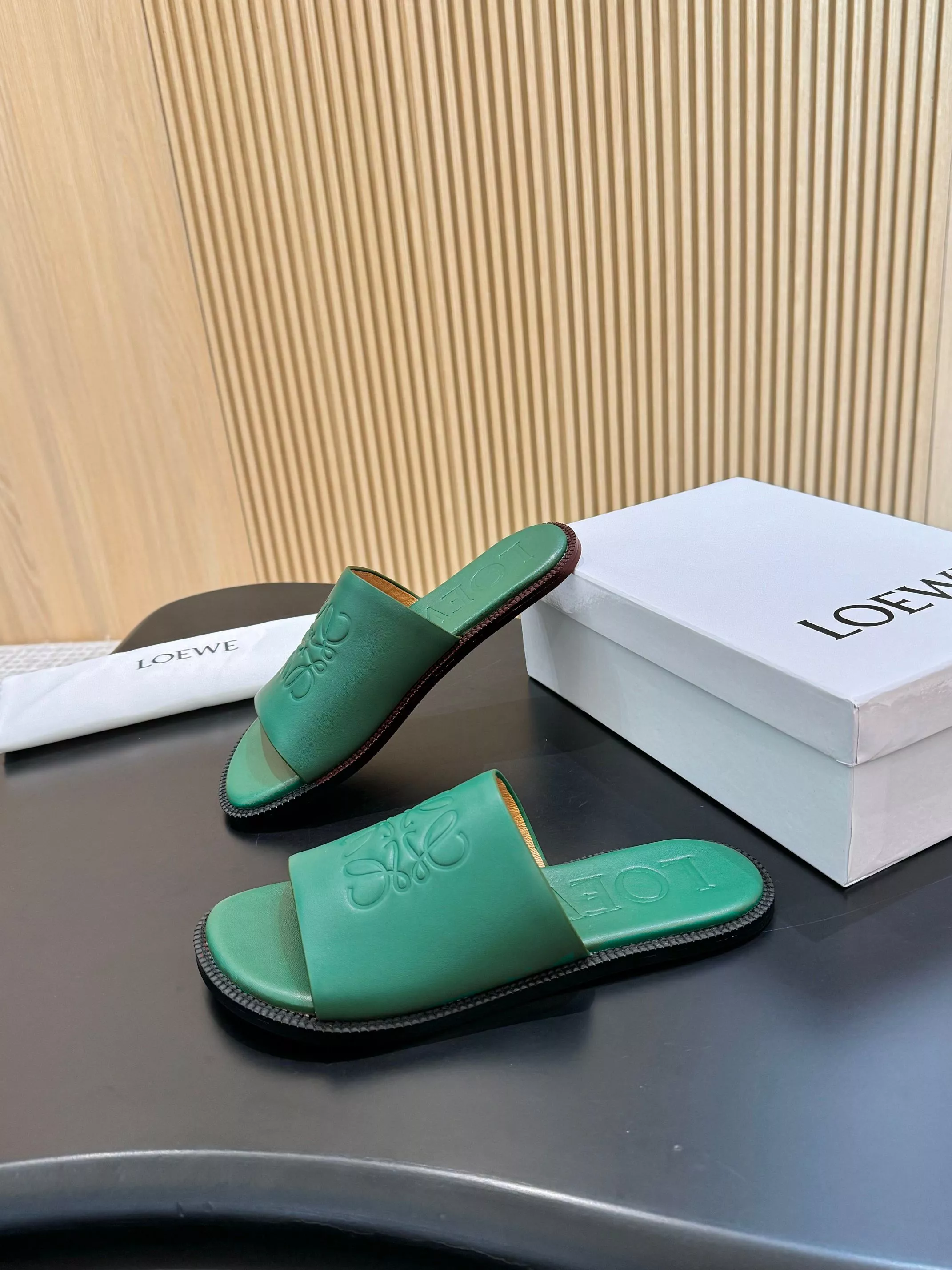 LOEWE Slippers For Men Practical 7350