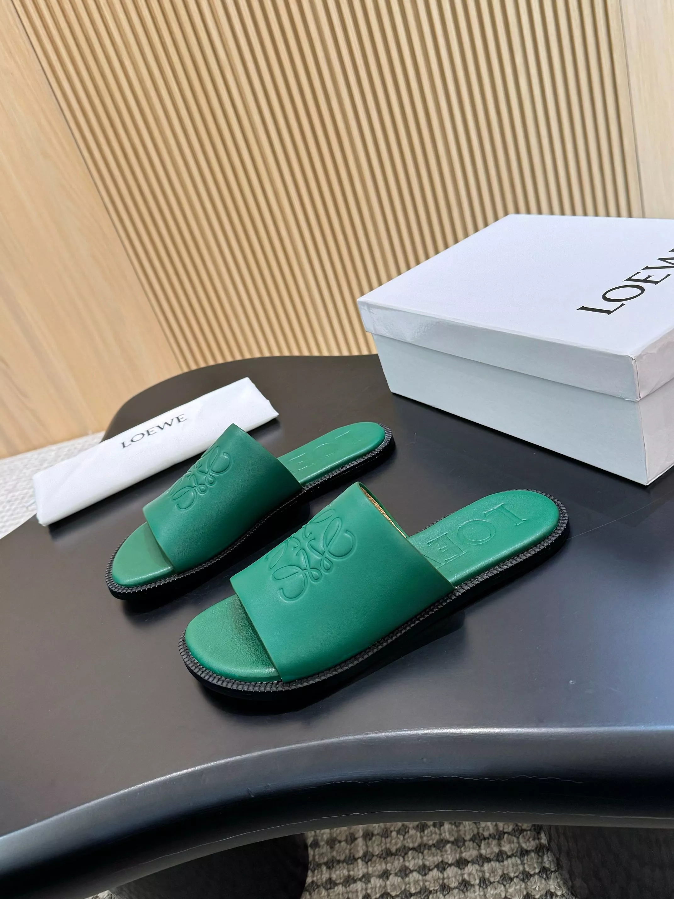 LOEWE Slippers For Men Practical 7350