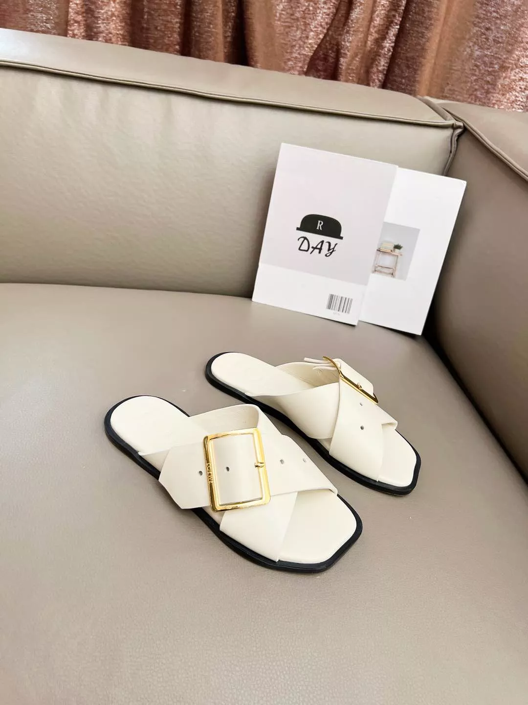 LOEWE Slippers For Women AllSeason 9747