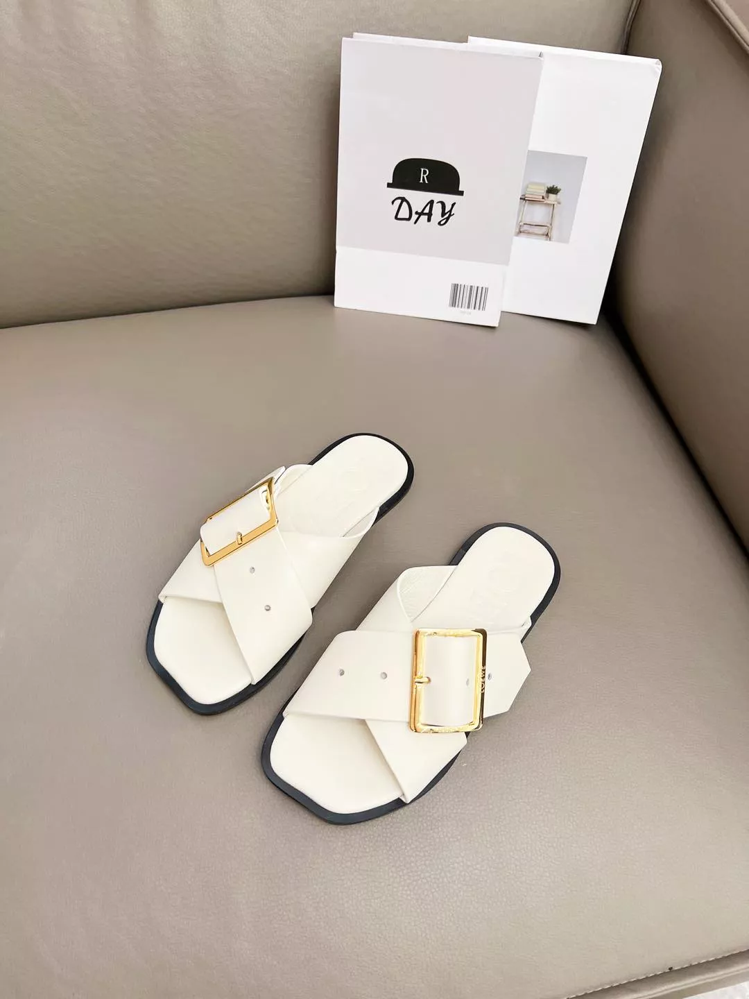 LOEWE Slippers For Women AllSeason 9747