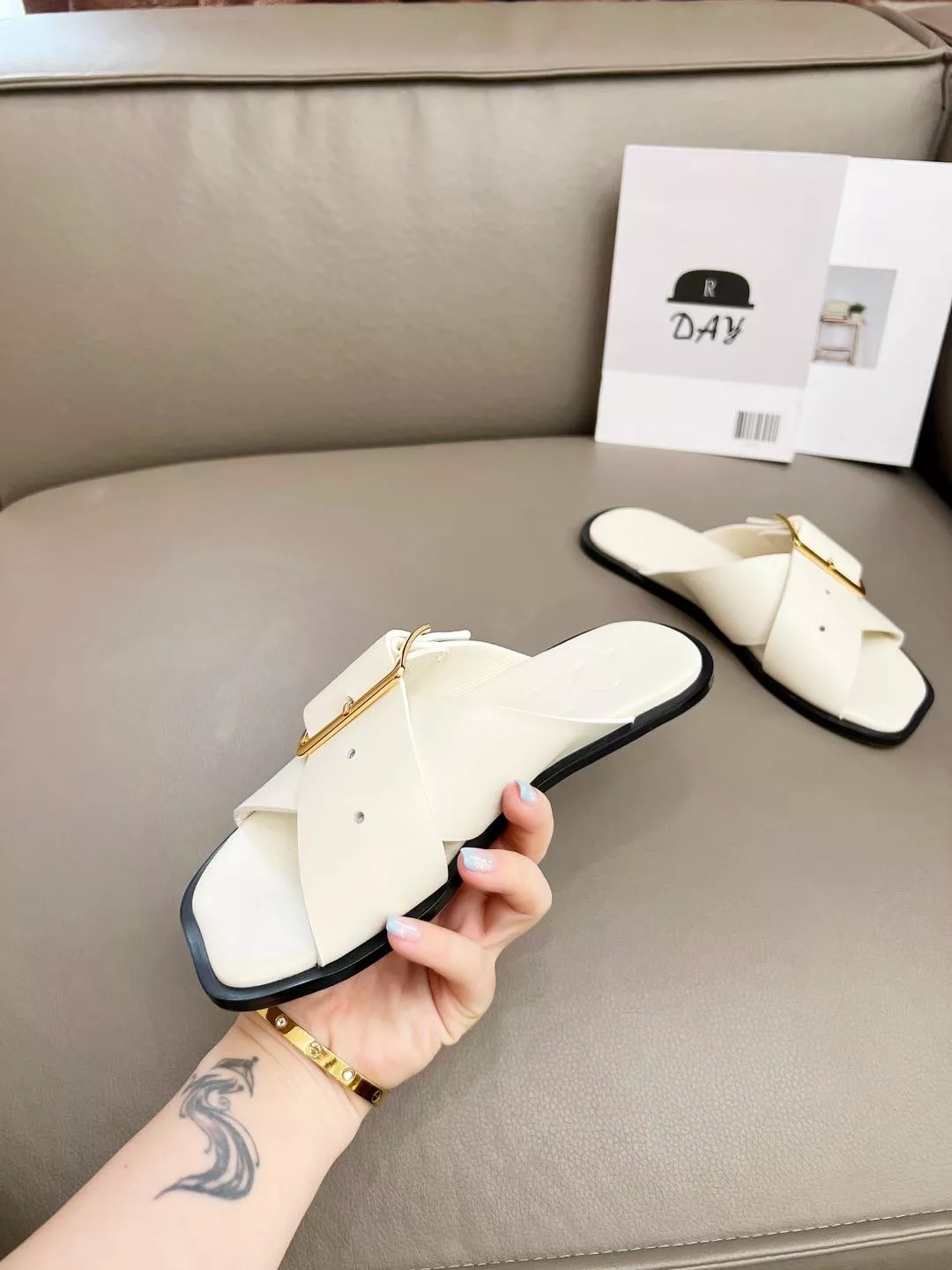 LOEWE Slippers For Women AllSeason 9747