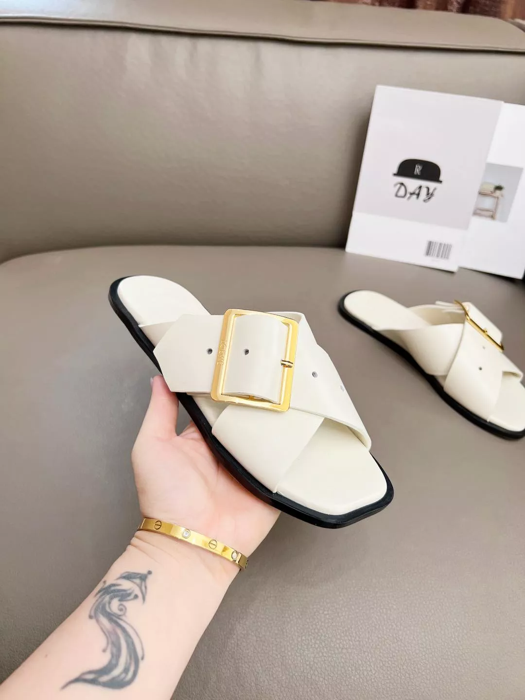 LOEWE Slippers For Women AllSeason 9747