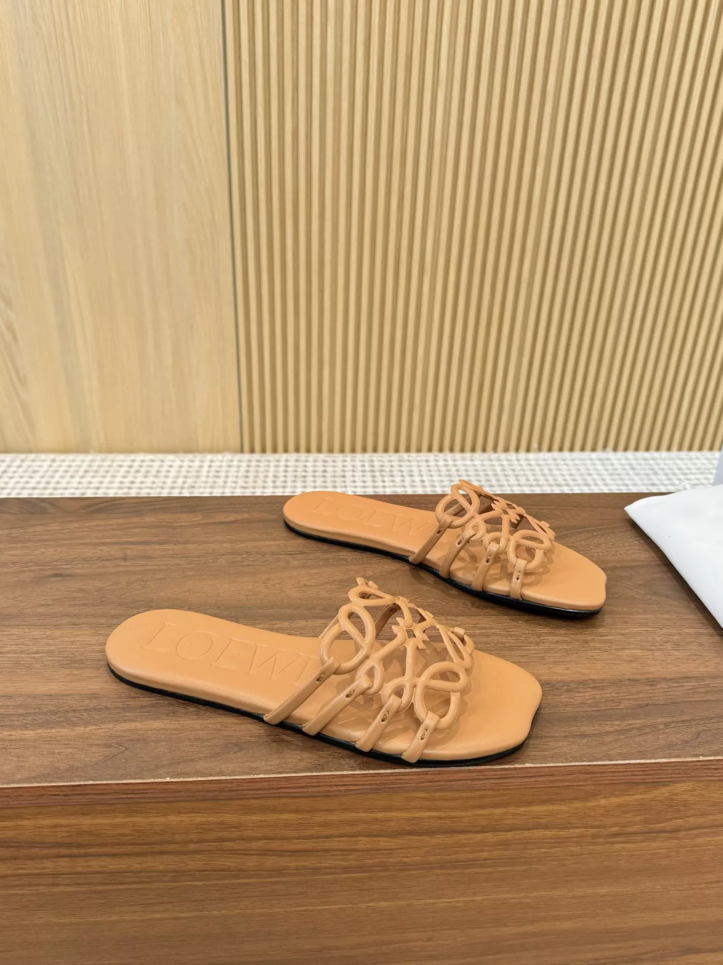 LOEWE Slippers For Women Cozy 1546