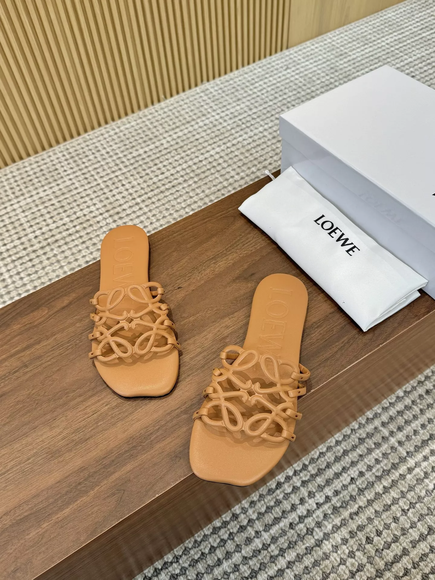 LOEWE Slippers For Women Cozy 1546