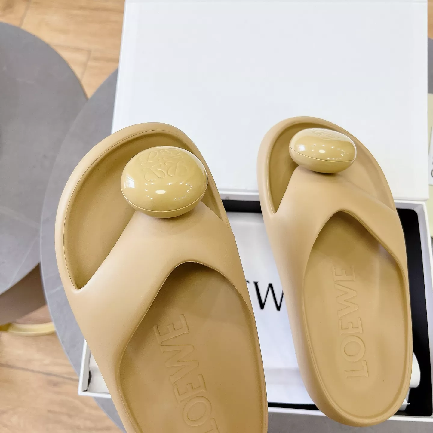LOEWE Slippers For Women GoAnywhere 4717