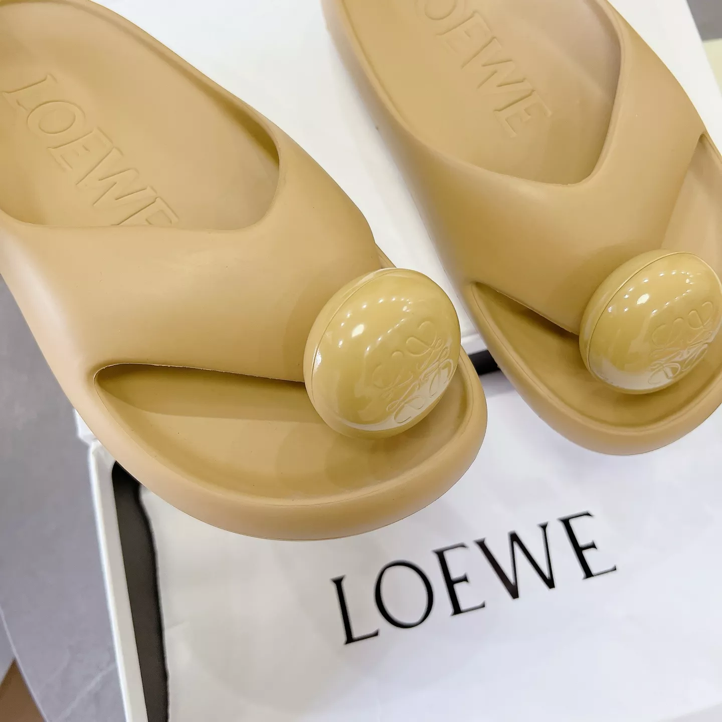 LOEWE Slippers For Women GoAnywhere 4717