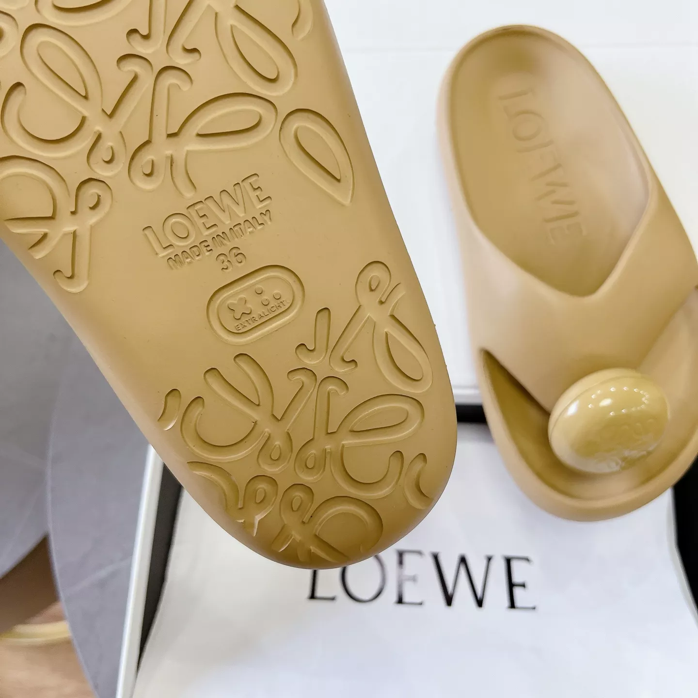 LOEWE Slippers For Women GoAnywhere 4717