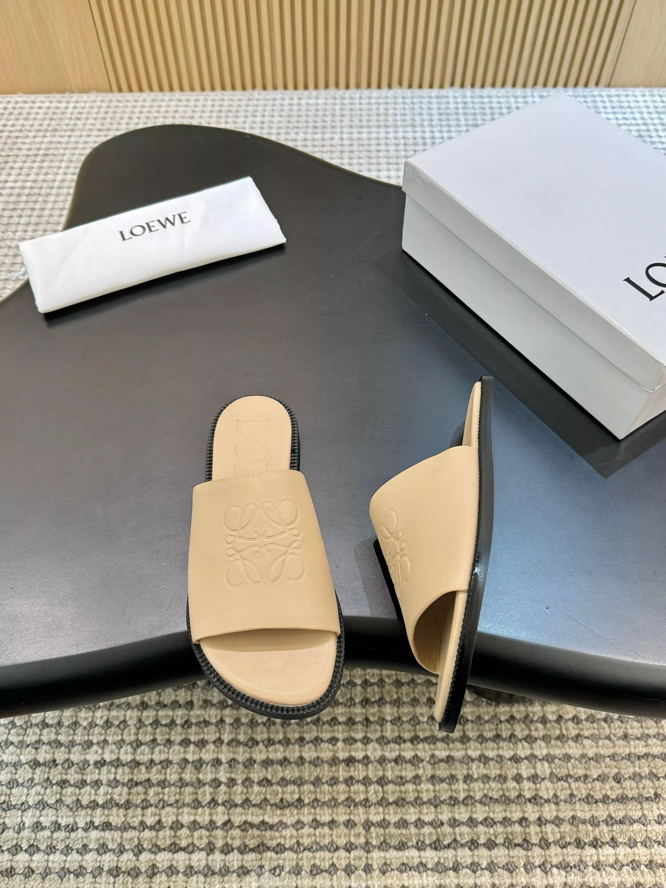 LOEWE Slippers For Women GoodFit 5757