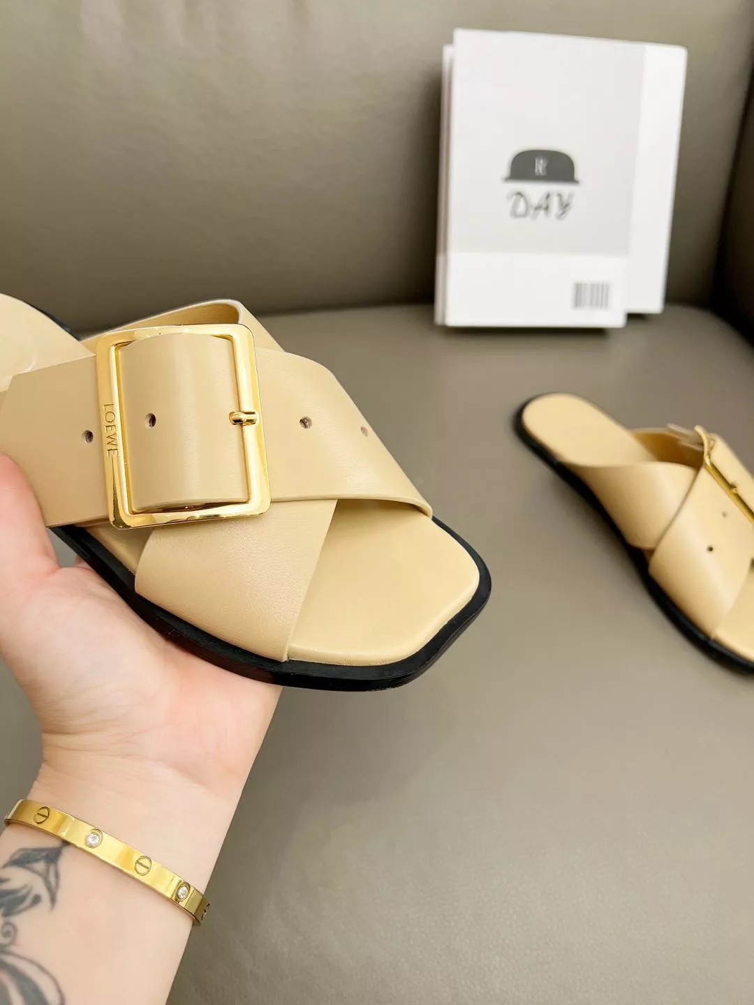LOEWE Slippers For Women Practical 3197