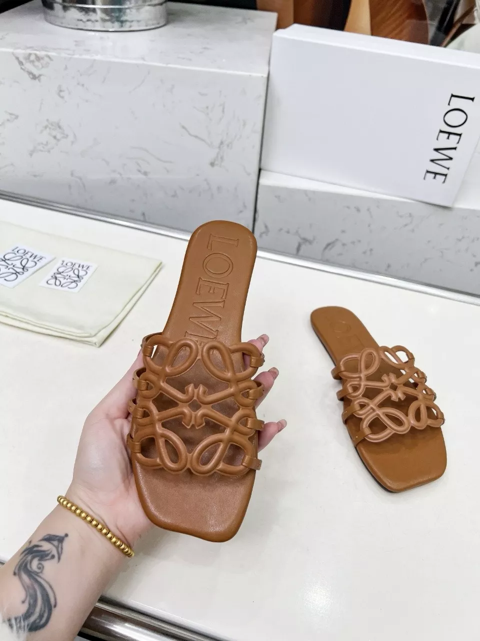 LOEWE Slippers For Women Reliable 3164