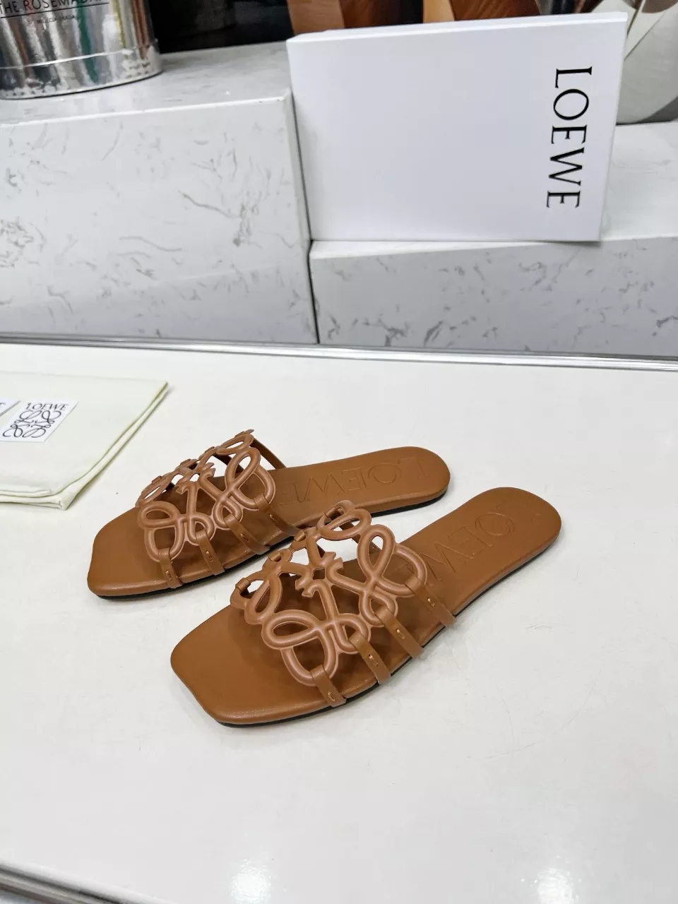 LOEWE Slippers For Women Reliable 3164