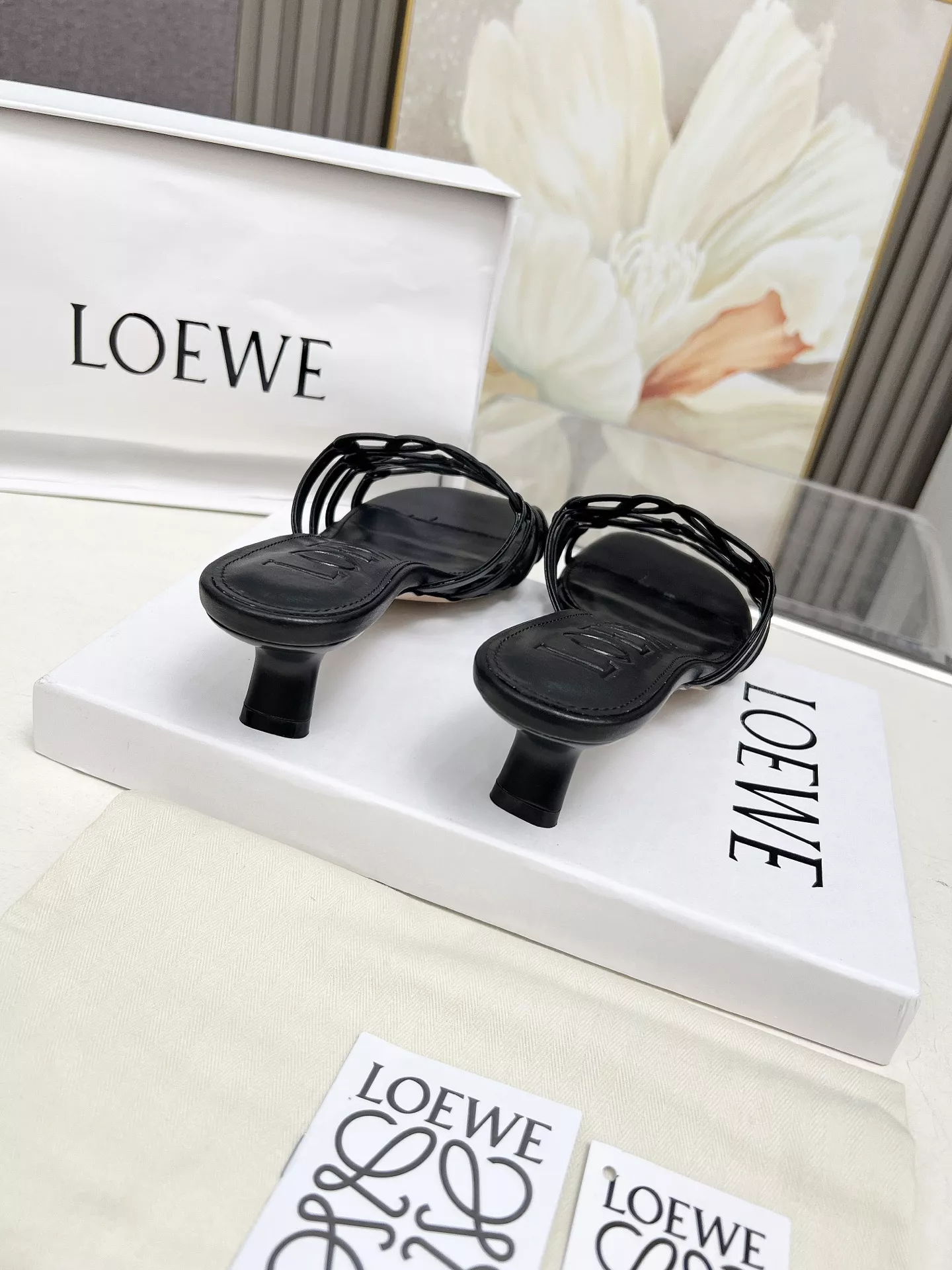 LOEWE Slippers For Women Sleek 9831