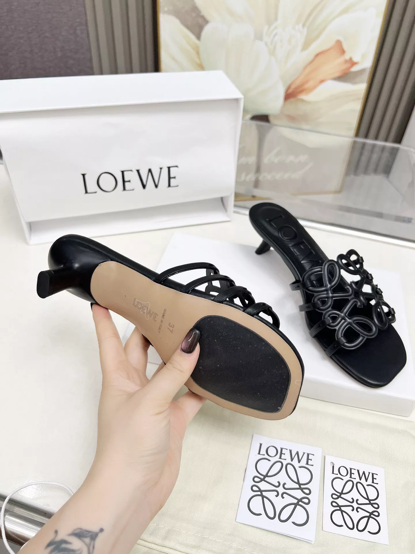 LOEWE Slippers For Women Sleek 9831