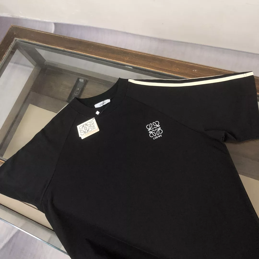 LOEWE Tracksuits Short Sleeved For Men Functional 8490