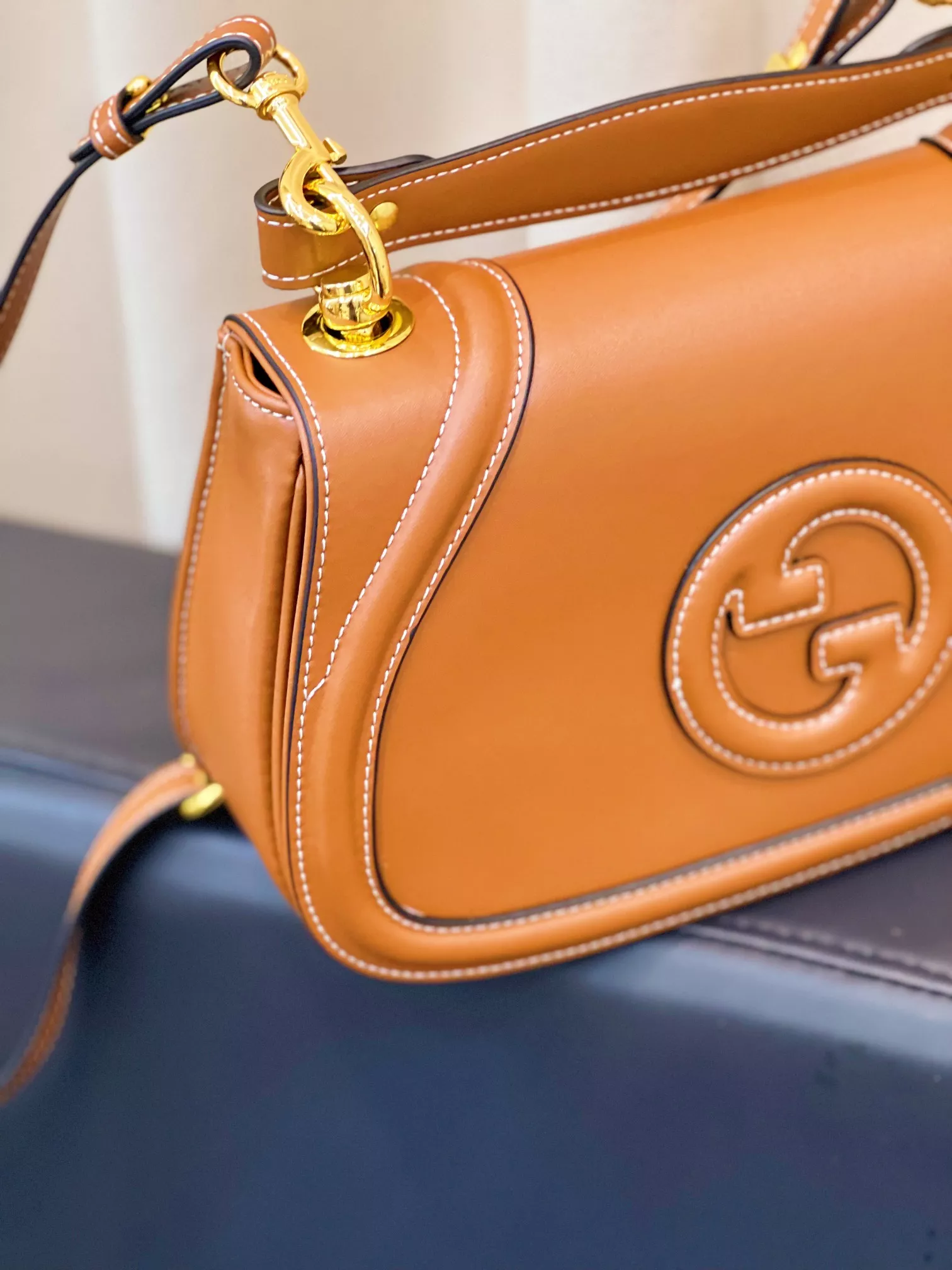 Lightweight 1009 Gucci AAA Quality Messenger Bags For Women