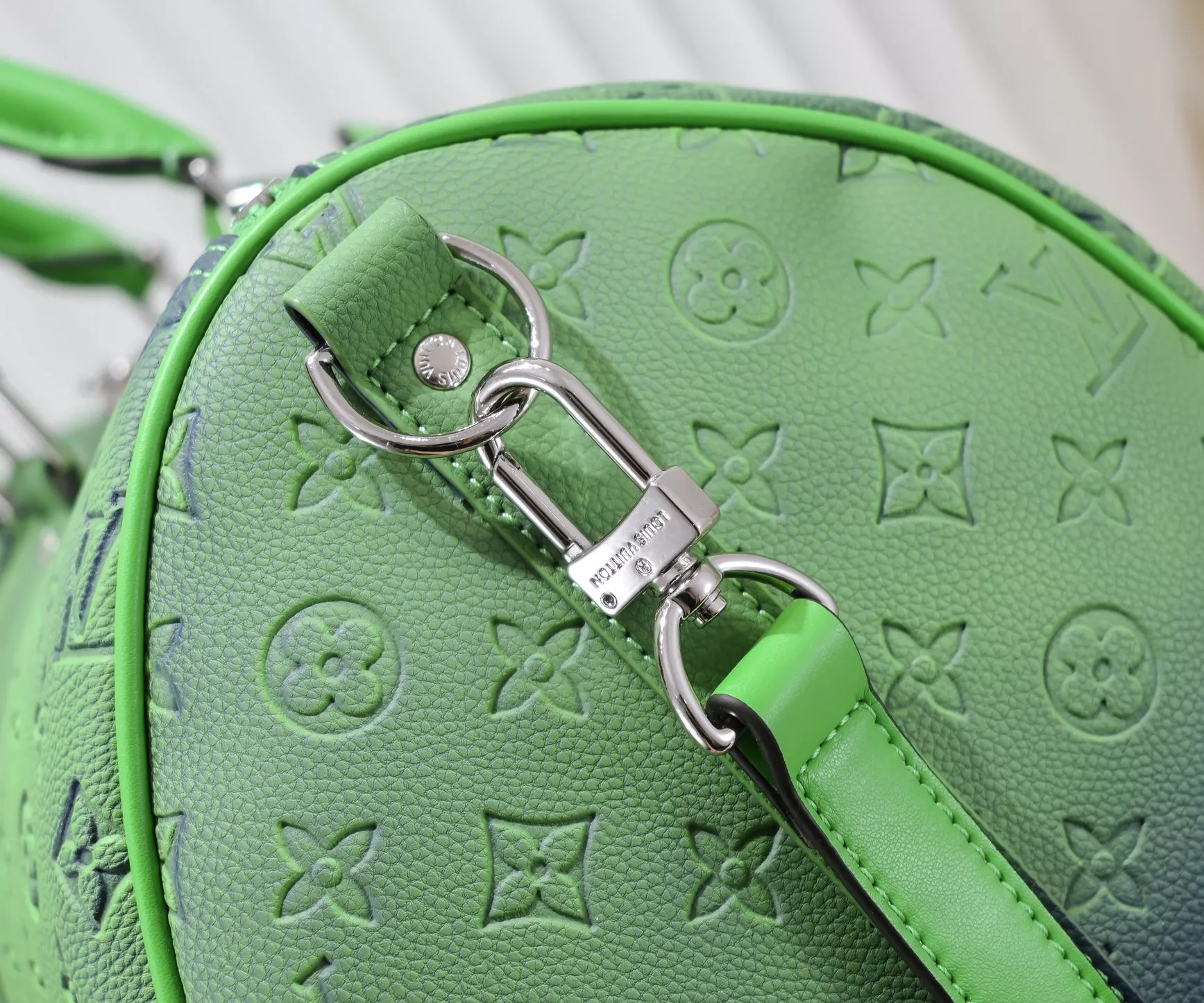 Lightweight 1018 Louis Vuitton Travel Bags