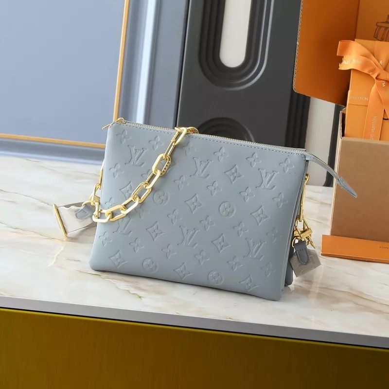 Lightweight 1037 Louis Vuitton Messenger Bags
