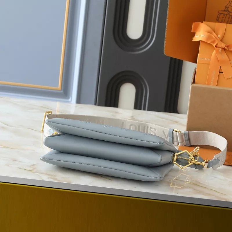 Lightweight 1037 Louis Vuitton Messenger Bags