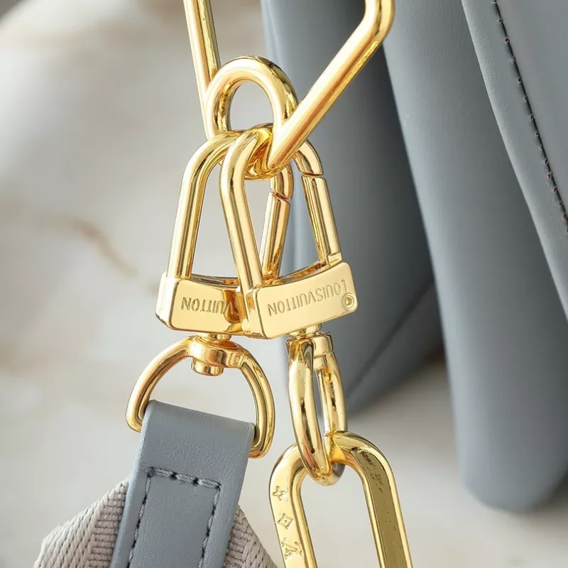 Lightweight 1037 Louis Vuitton Messenger Bags