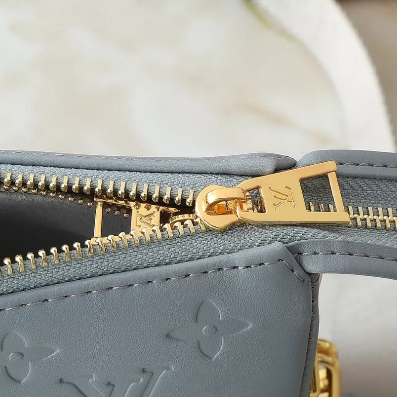 Lightweight 1037 Louis Vuitton Messenger Bags