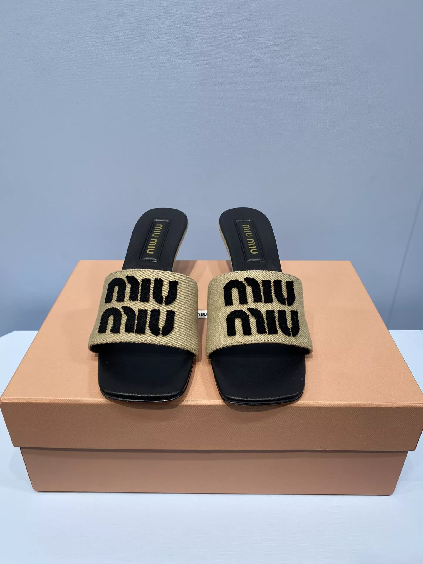 Lightweight 119 MIU MIU Slippers For Women