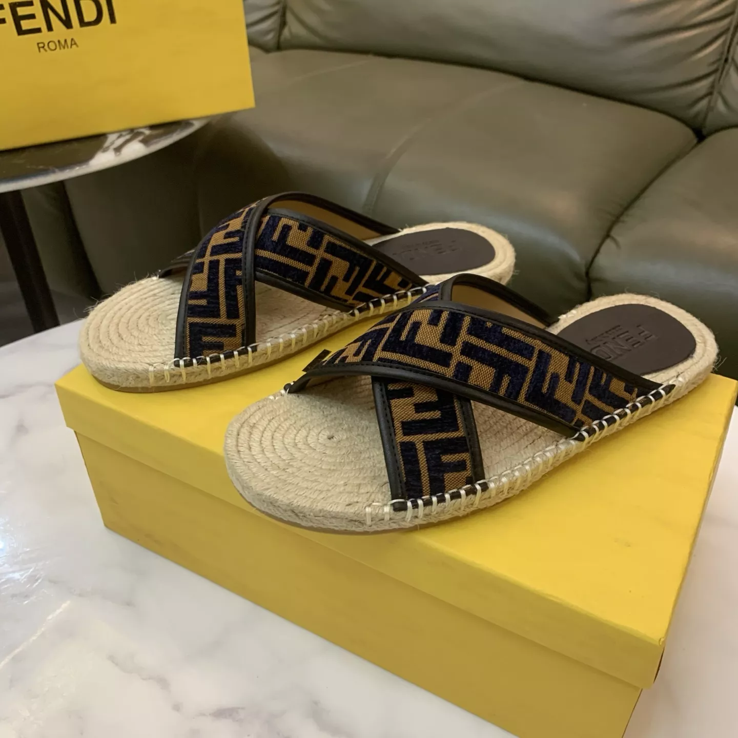Lightweight 1473 Fendi Slippers For Men