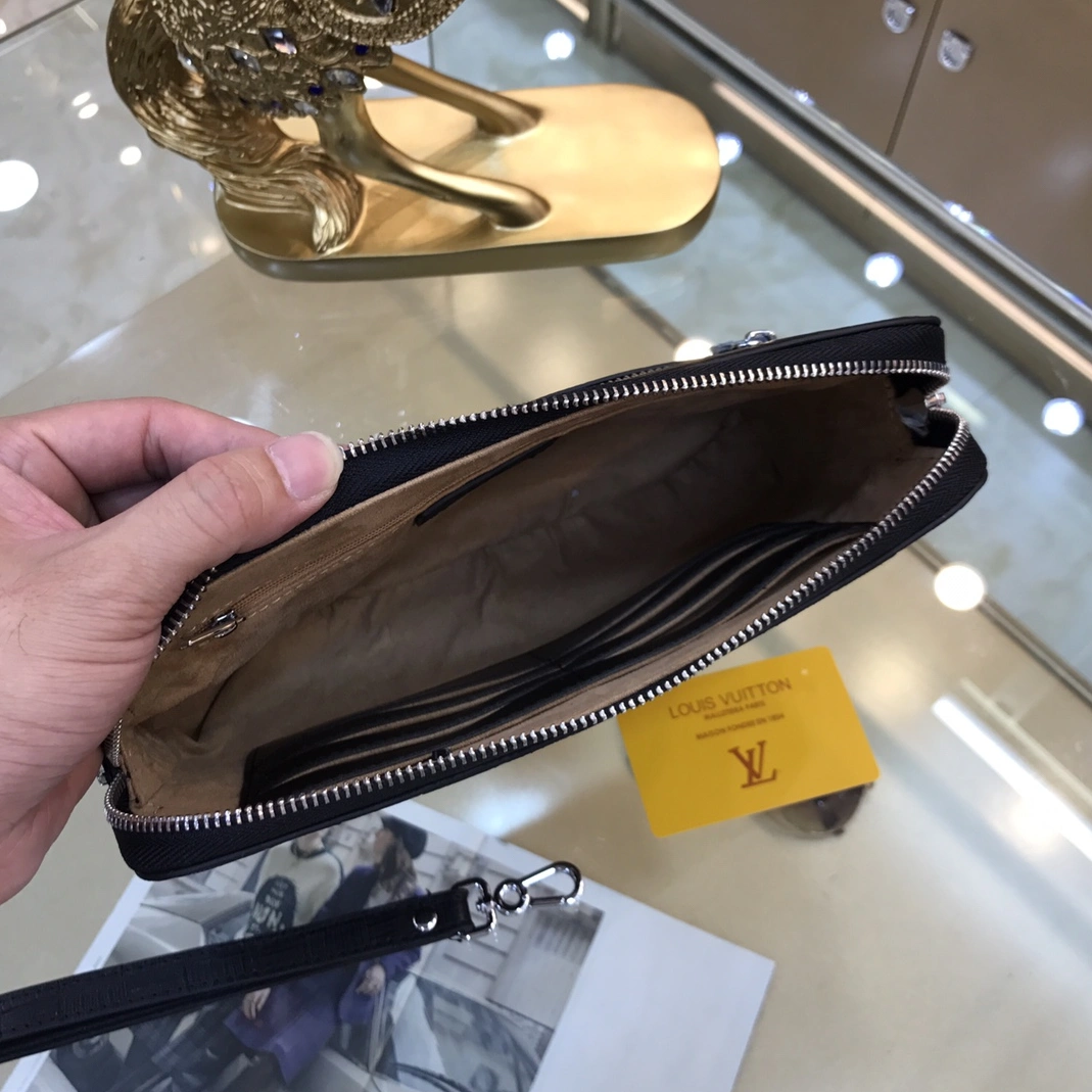 Lightweight 1514 Louis Vuitton AAA Man Wallets