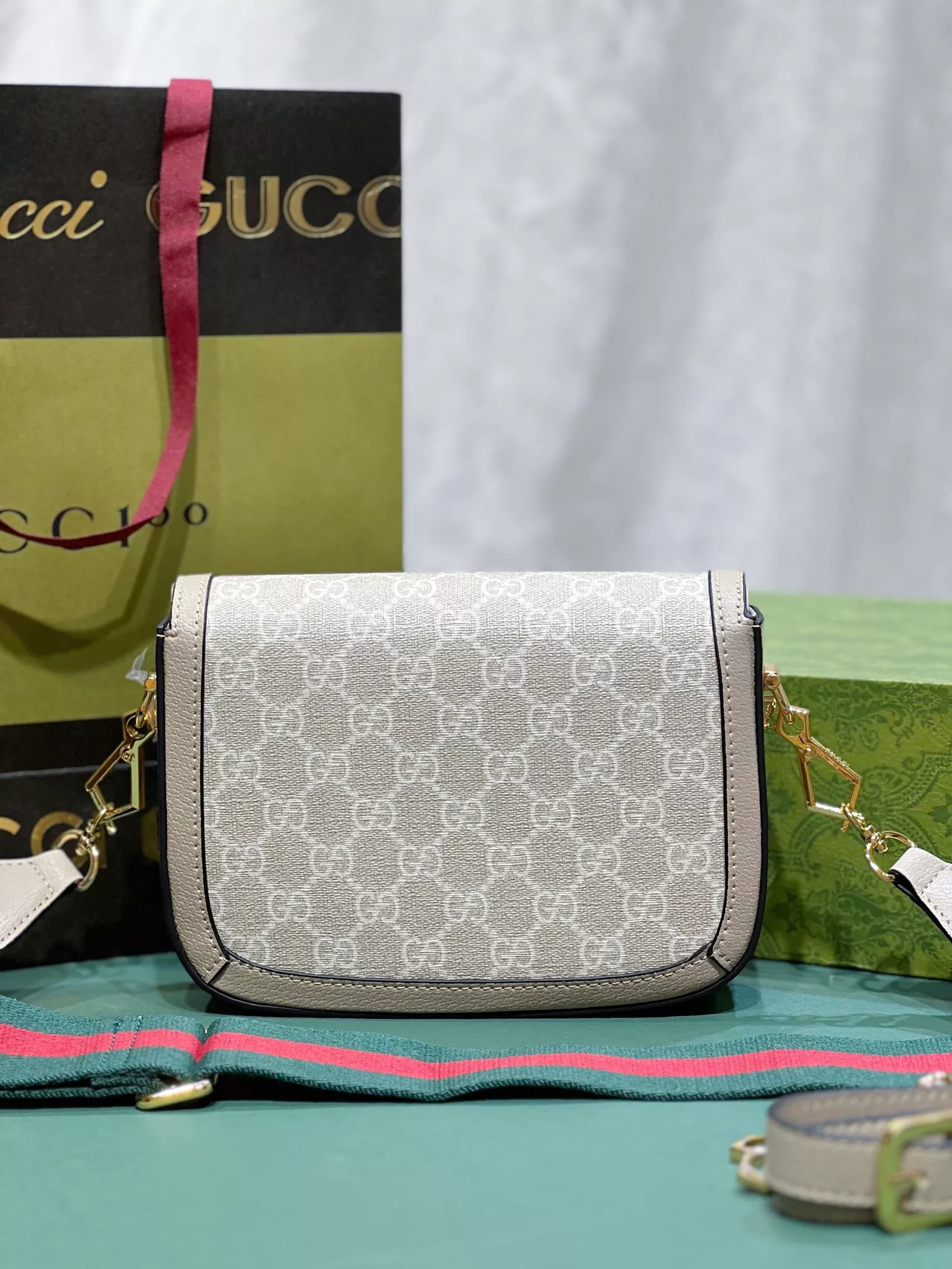 Lightweight 1760 Gucci AAA Quality Messenger Bags For Women