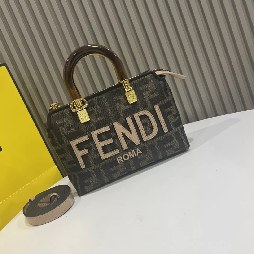 Lightweight 1877 Fendi AAA Quality Handbags For Women
