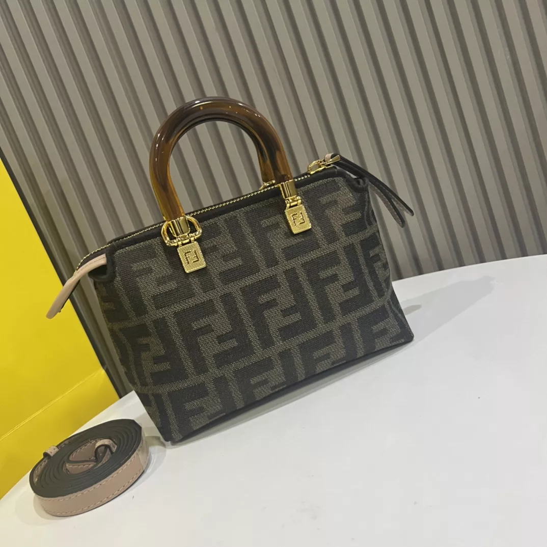 Lightweight 1877 Fendi AAA Quality Handbags For Women