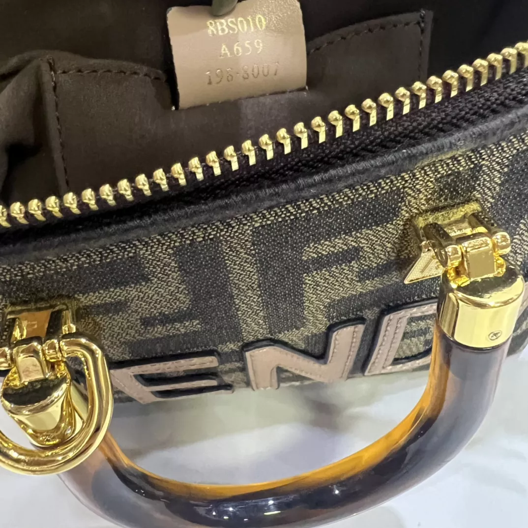 Lightweight 1877 Fendi AAA Quality Handbags For Women