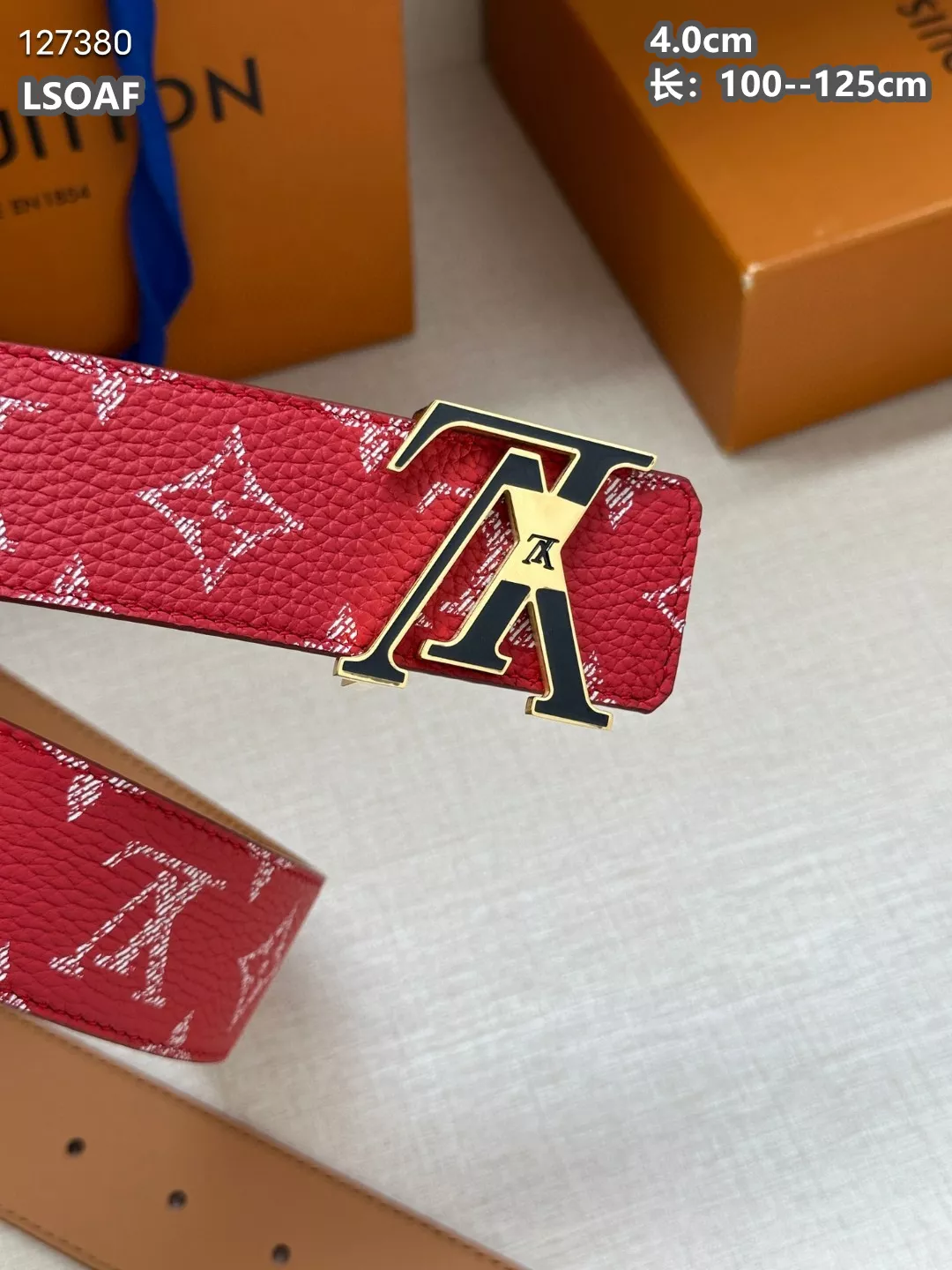 Lightweight 1986 Louis Vuitton AAA Quality Belts For Men