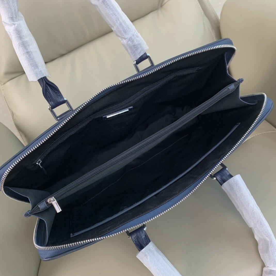 Lightweight 1995 Prada AAA Man Handbags