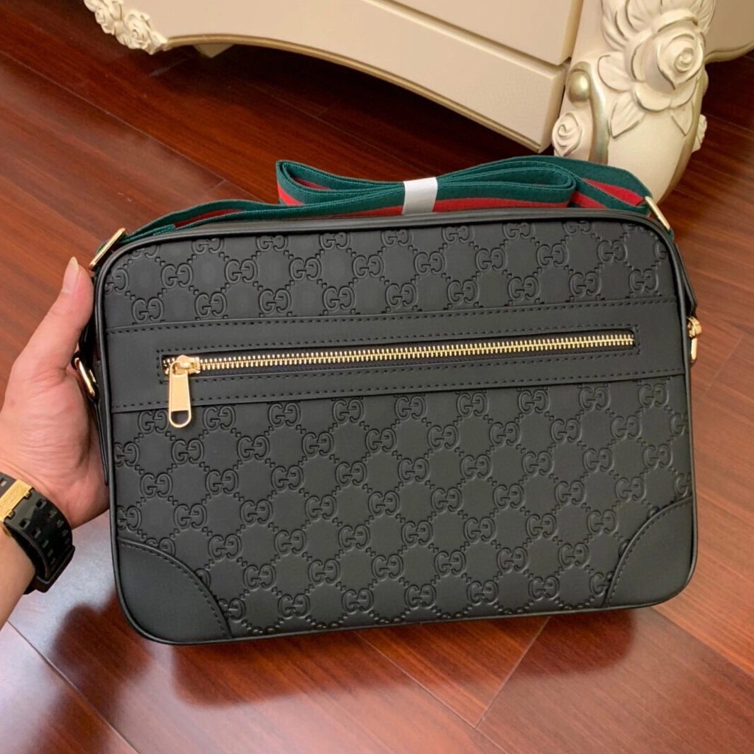 Lightweight 2077 Gucci AAA Man Messenger Bags