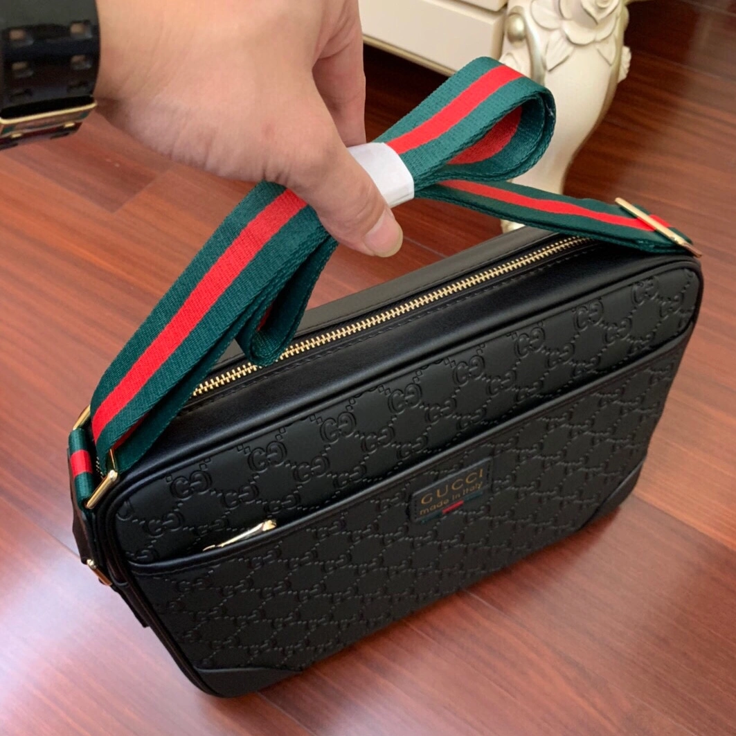 Lightweight 2077 Gucci AAA Man Messenger Bags