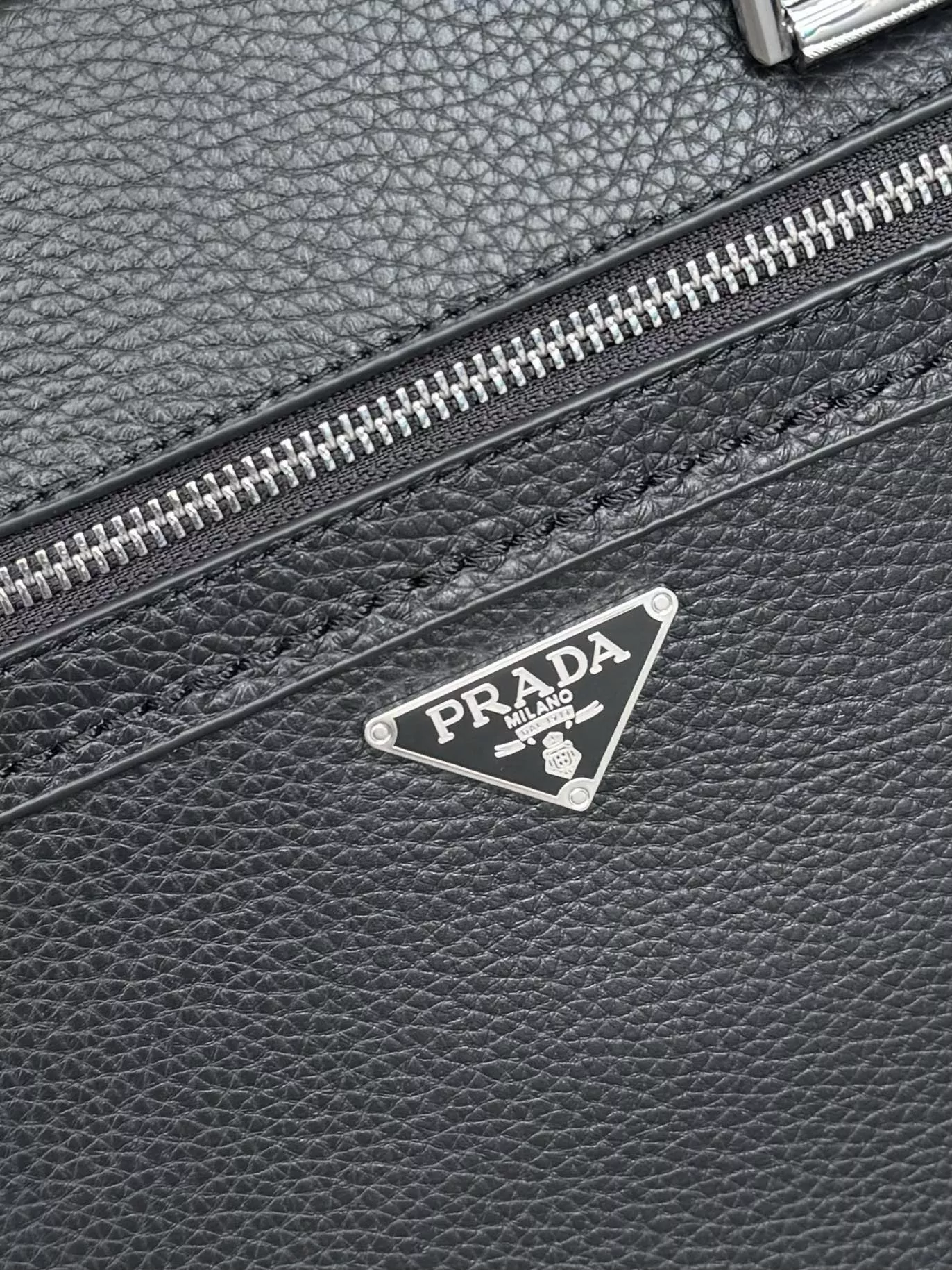 Lightweight 2193 Prada AAA Man Handbags