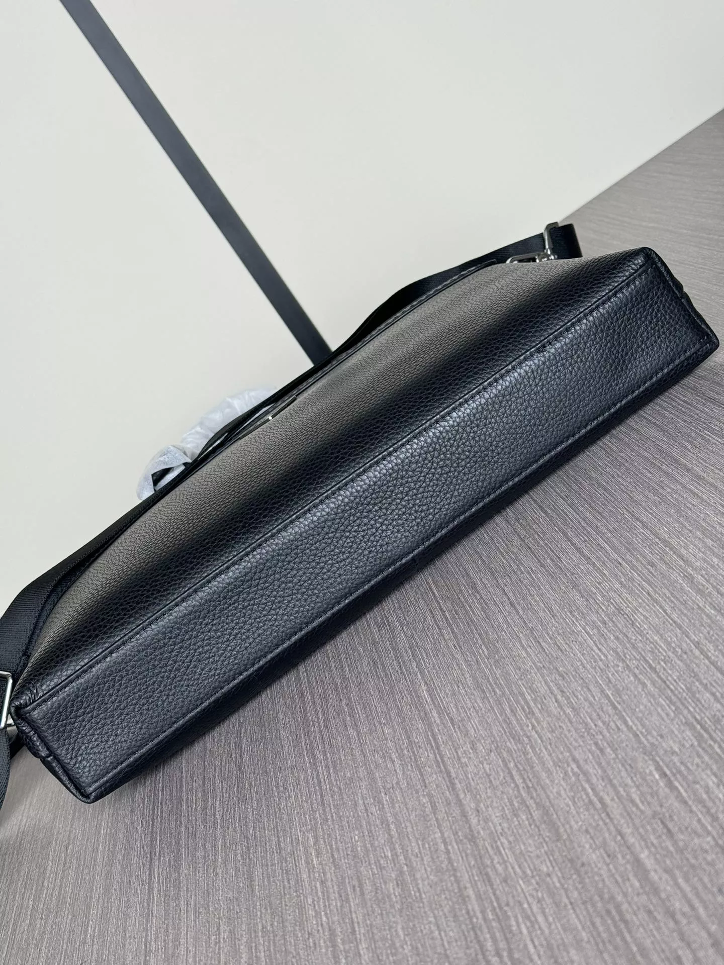 Lightweight 2193 Prada AAA Man Handbags