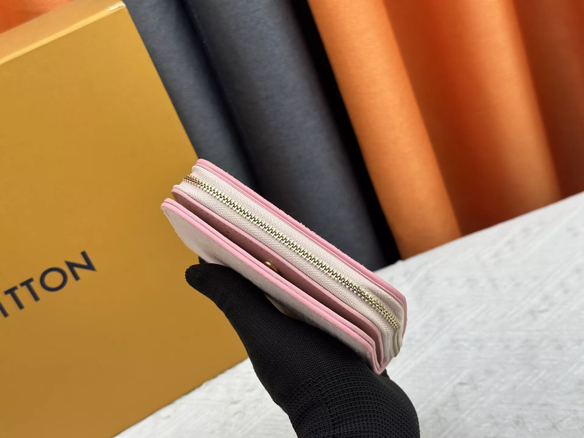 Lightweight 2231 Louis Vuitton LV Card Case For Women