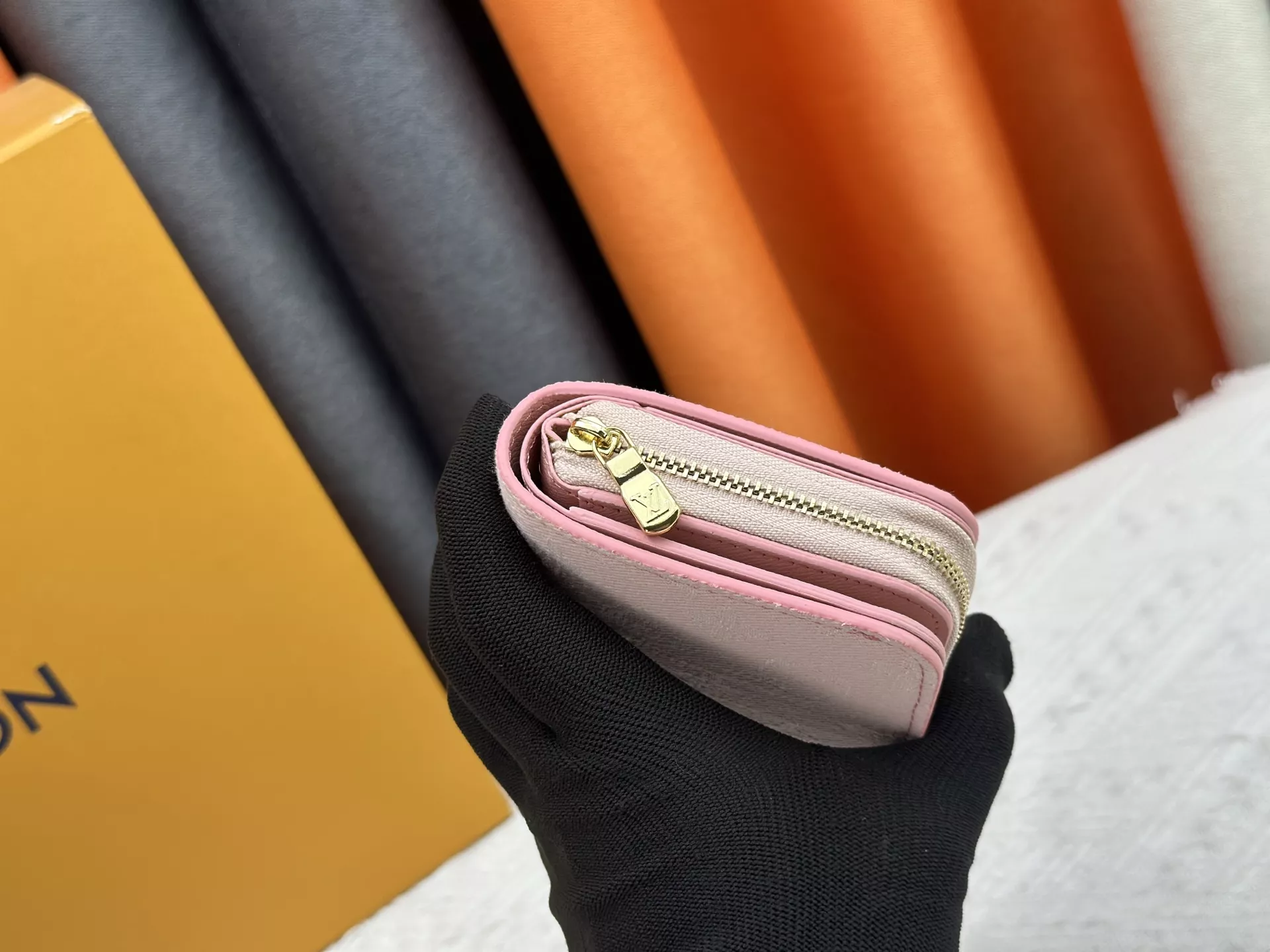 Lightweight 2231 Louis Vuitton LV Card Case For Women