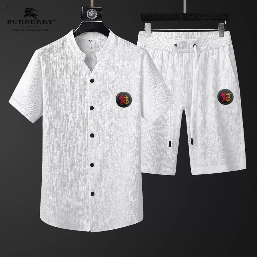 Lightweight 2272 Burberry Tracksuits Short Sleeved For Men