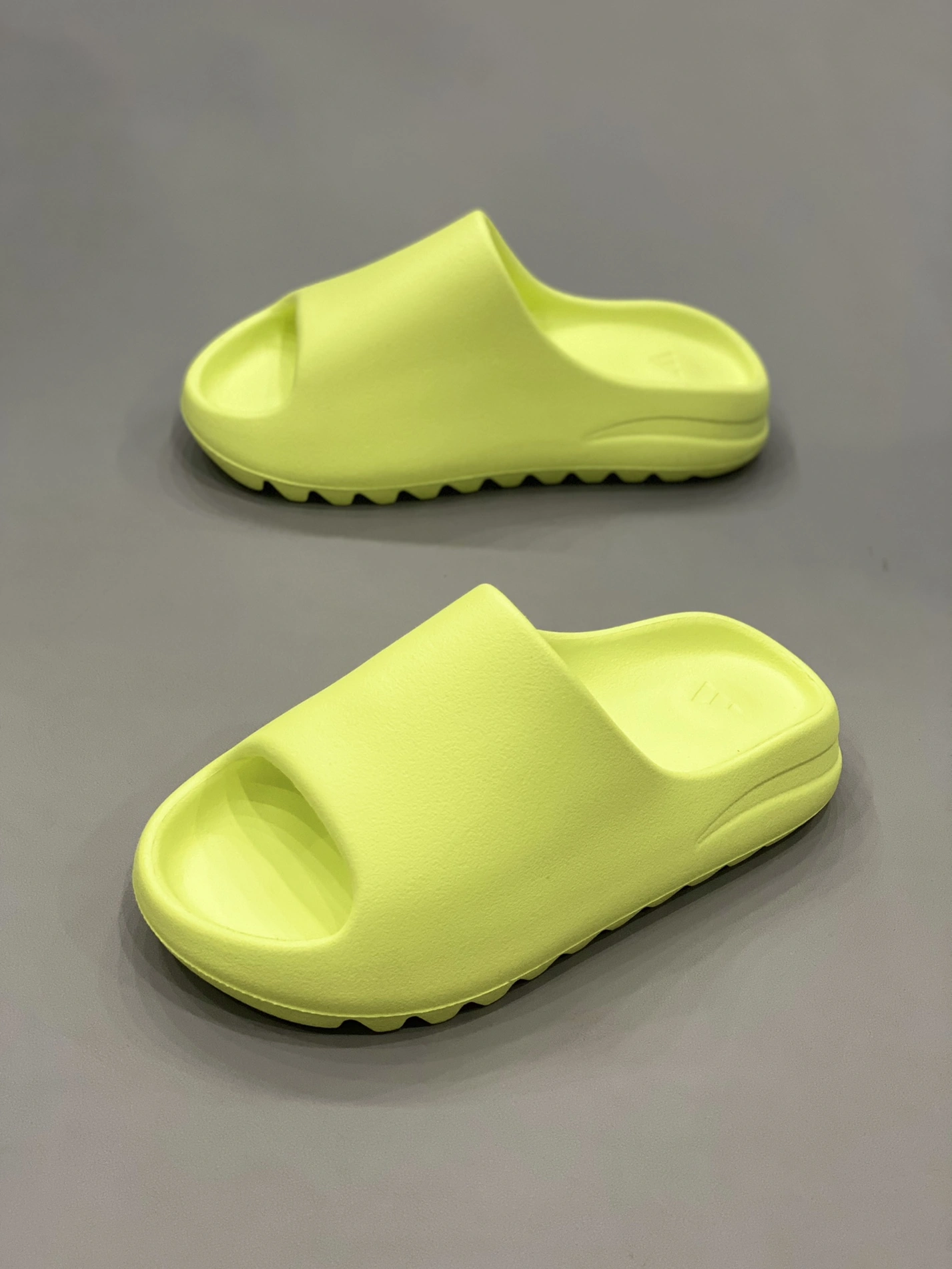 Lightweight 2359 Adidas Yeezy Slippers For Men