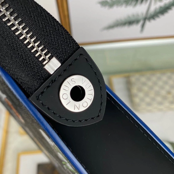 Lightweight 243 Louis Vuitton AAA Man Wallets