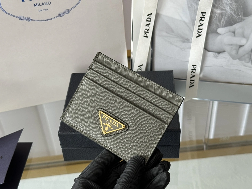 Lightweight 2433 Prada Card Case