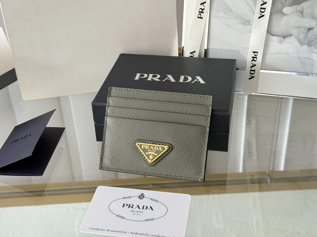 Lightweight 2433 Prada Card Case