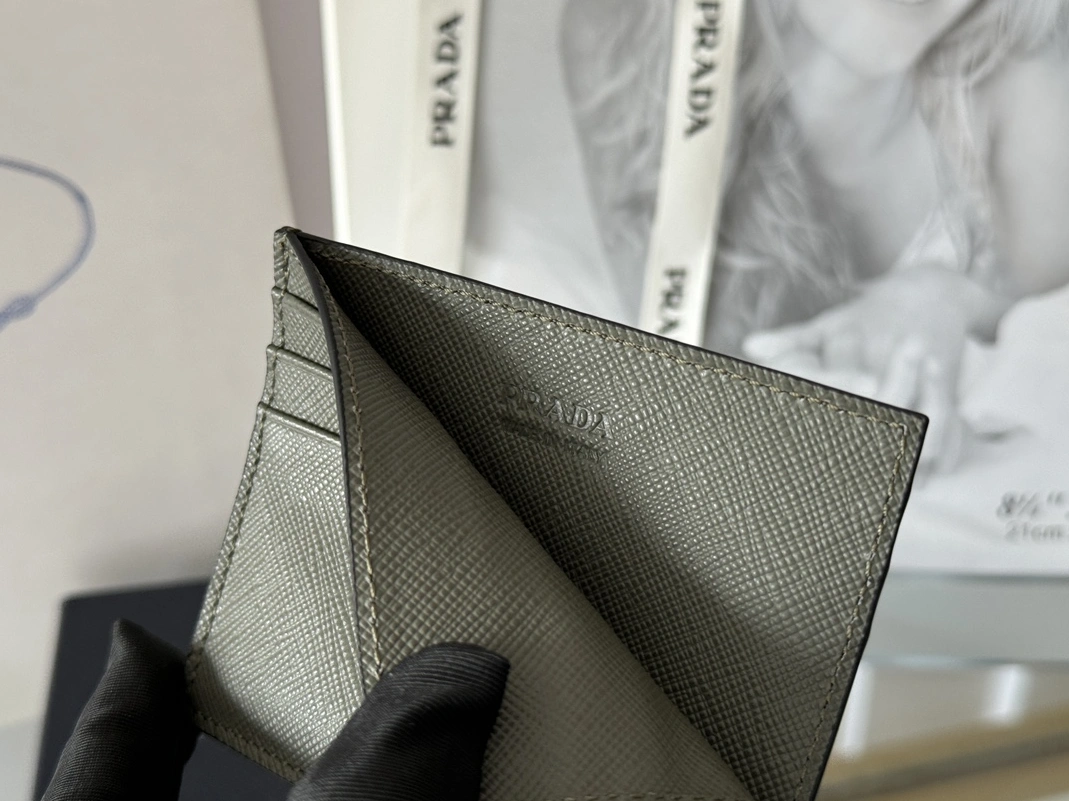 Lightweight 2433 Prada Card Case